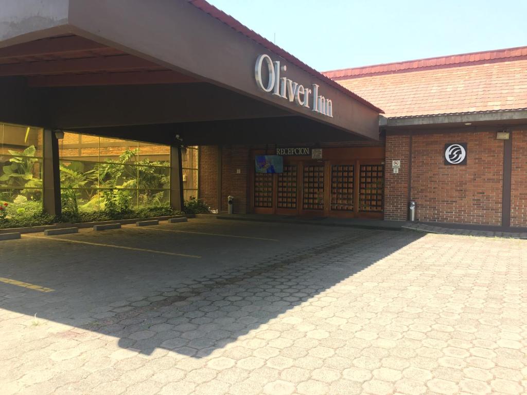 Oliver Inn Toluca, Toluca