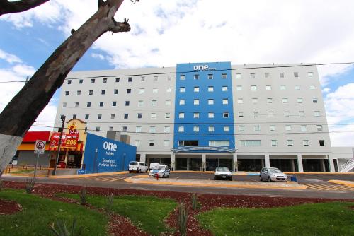 One Periférico Poniente, Guadalajara
