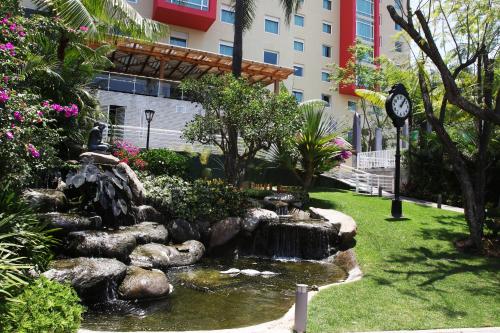 Holiday Inn Express and Suites, Cuernavaca