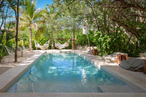 Blue Sky, Tulum