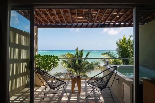 Blue Sky, Tulum