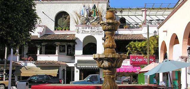 Plaza San Jorge, Coalcomán