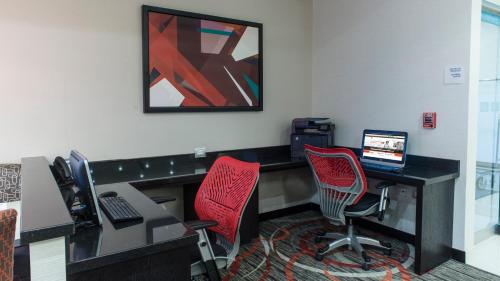 Holiday Inn Express and Suites Juventud, Chihuahua