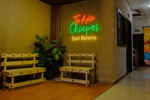 Makarios, Tuxtla Gutiérrez