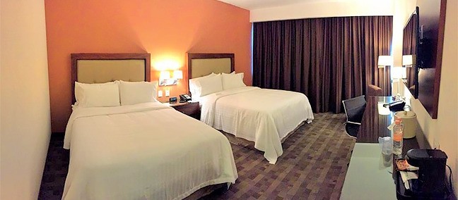Holiday Inn and Suites Plaza Mayor, León