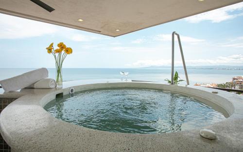 Pinnacle Resorts 180, Puerto Vallarta