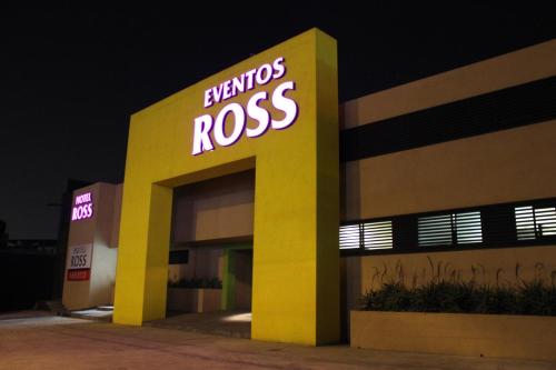 Ross, Morelia