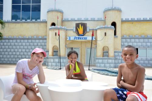 Family Club at Grand Riviera Princess, Xcalacoco