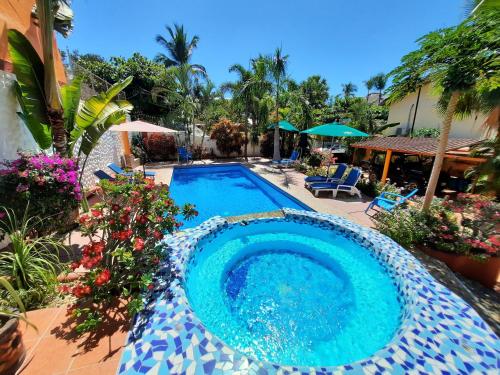 Swiss Oasis, Puerto Escondido