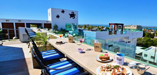 HBlue, La Paz