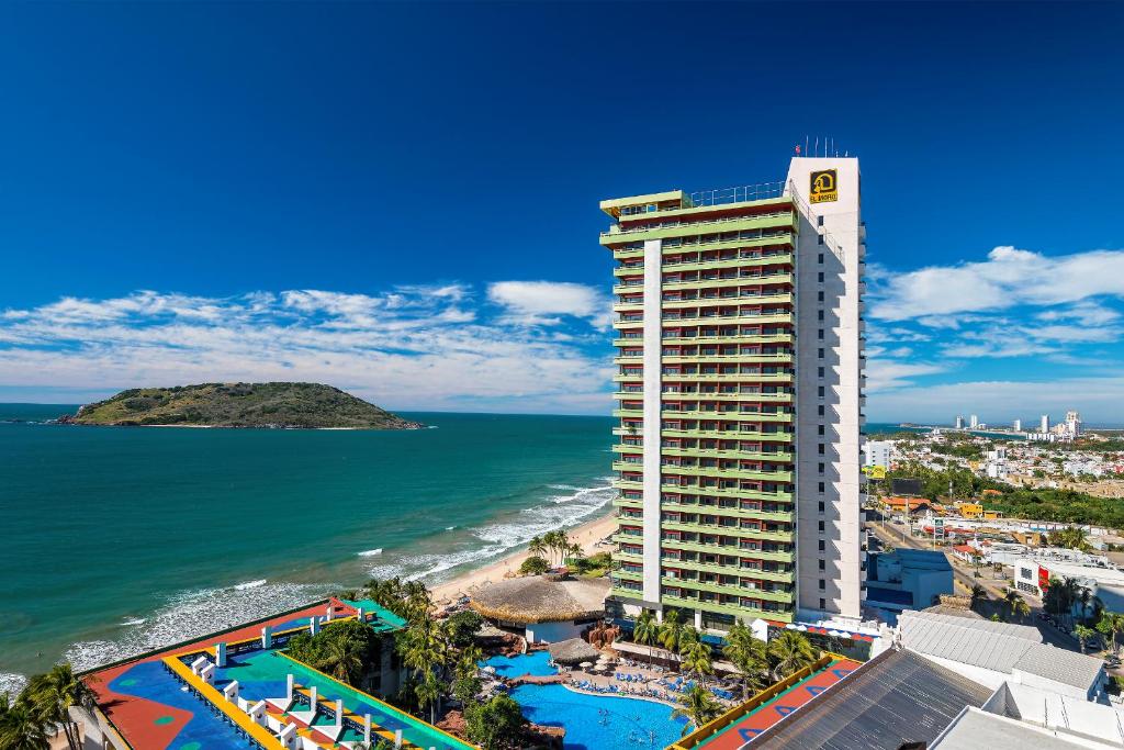 El Cid El Moro, Mazatlán
