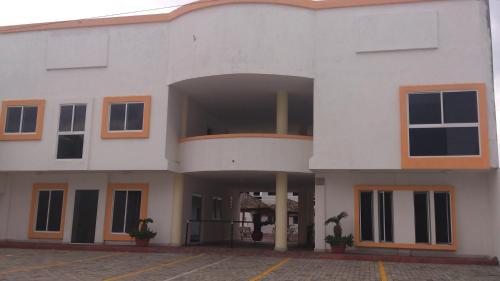 Albatros Palace, Manzanillo