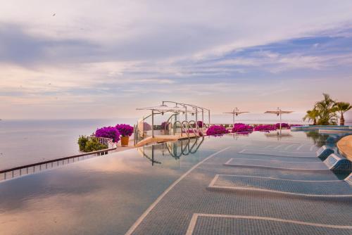 Grand Miramar All Luxury Suites and Residences, Puerto Vallarta