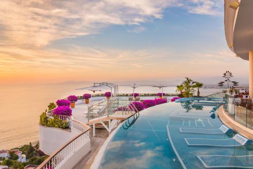 Grand Miramar All Luxury Suites and Residences, Puerto Vallarta