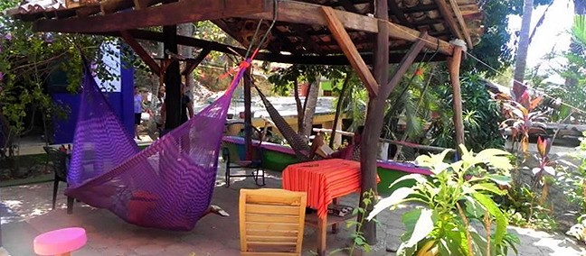 El Almendro, Puerto Angel