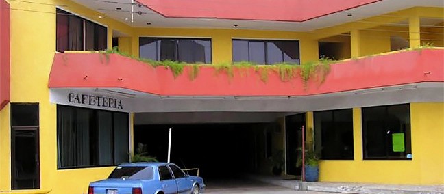 Las Fuentes del Bernal, Villa Manuel