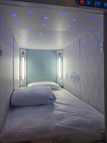 IzzzLeep Hotel Cápsula Terminal 1, Ciudad de México