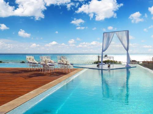 The Fives Downtown Hotel and Residences, Playa del Carmen