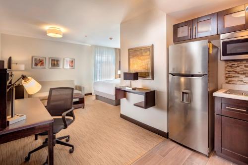 Staybridge Suites Irapuato, Irapuato