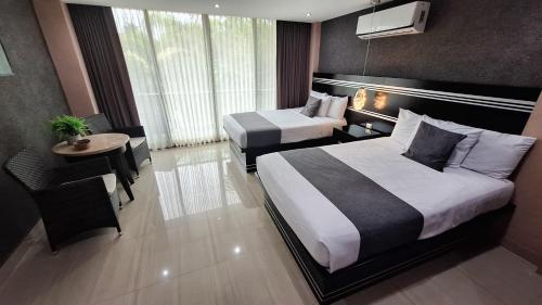 Hotel y Suites Country, Valladolid