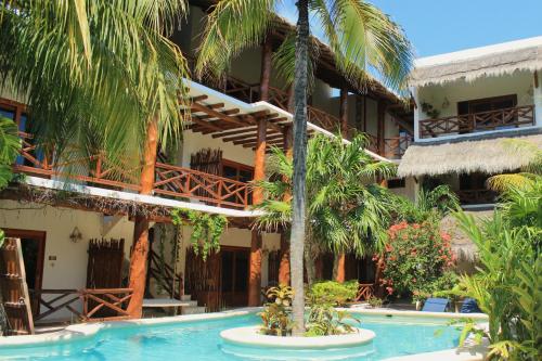 Tierra Mía, Holbox