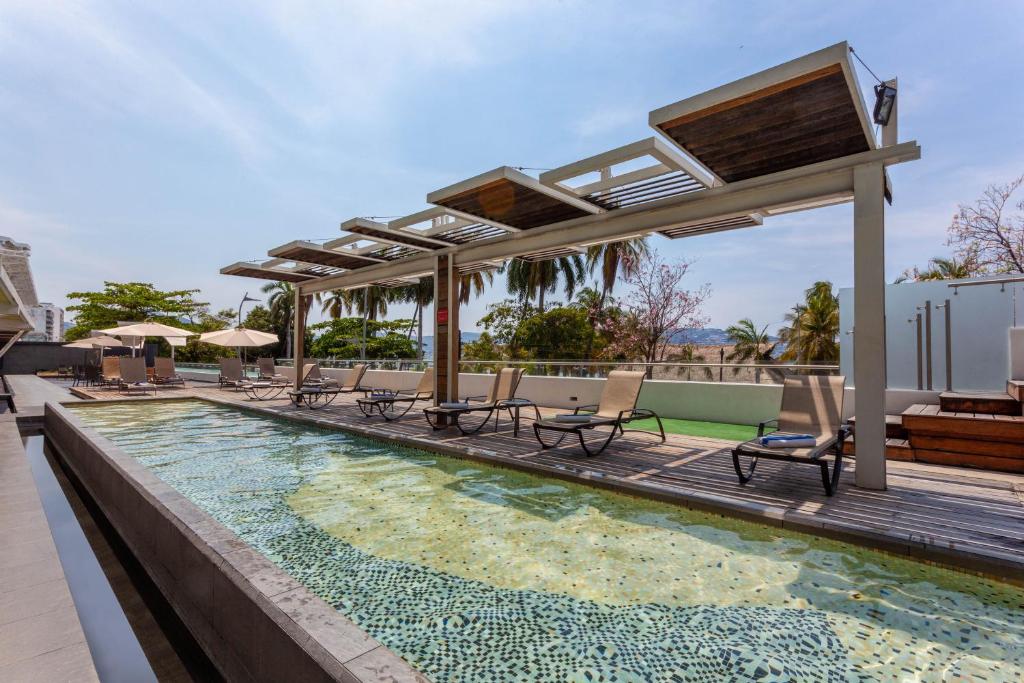 Ramada by Wyndham Acapulco Hotel & Suites, Acapulco