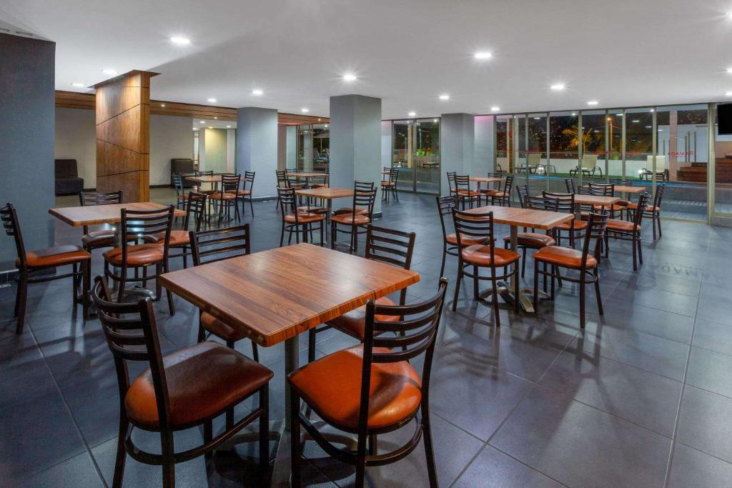 Ramada by Wyndham Acapulco Hotel & Suites, Acapulco