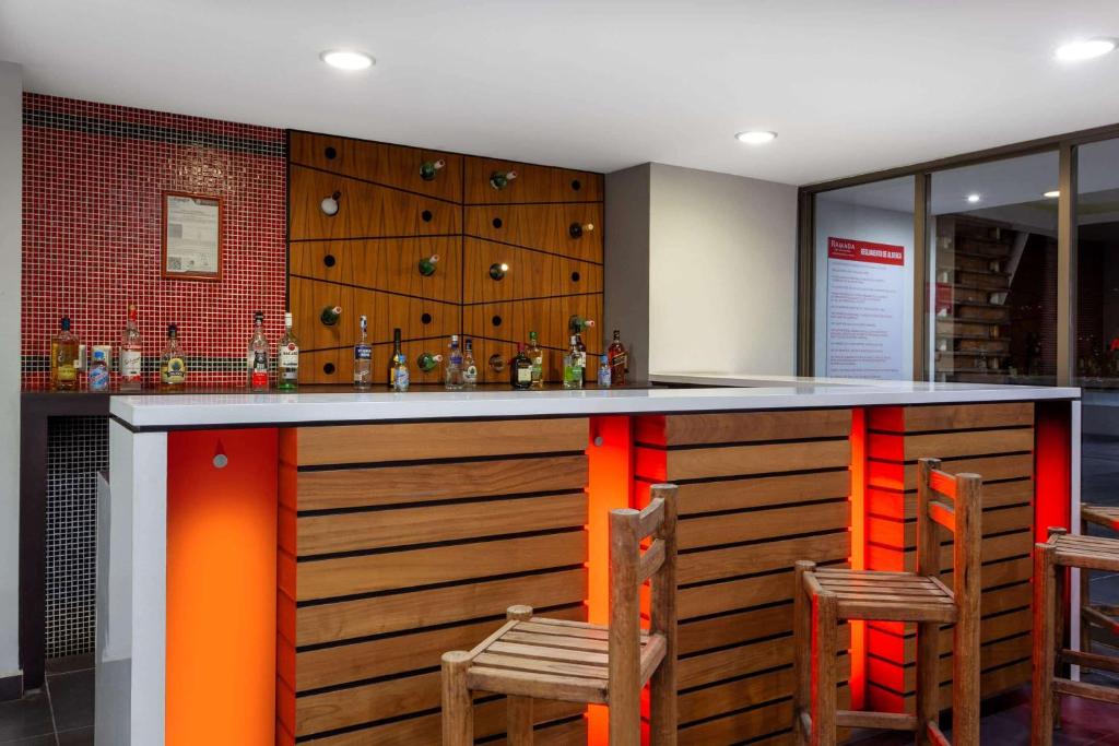Ramada by Wyndham Acapulco Hotel & Suites, Acapulco