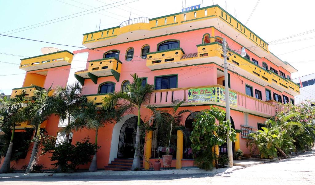 El Tucán, Puerto Escondido