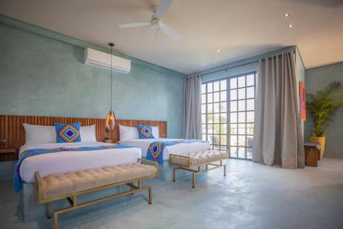 Turquoise Petit, Tulum