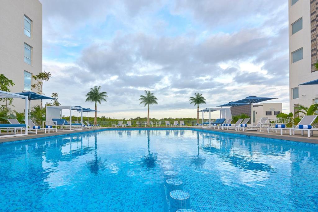 City Express Plus by Marriott Cancún Aeropuerto Riviera, Cancún