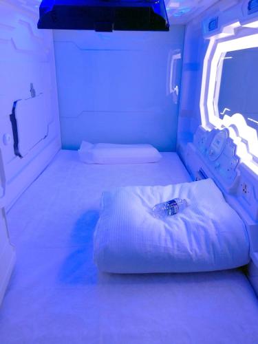 IzzzLeep Hotel Cápsula Terminal 2, Ciudad de México