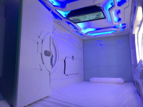 IzzzLeep Hotel Cápsula Terminal 2, Ciudad de México