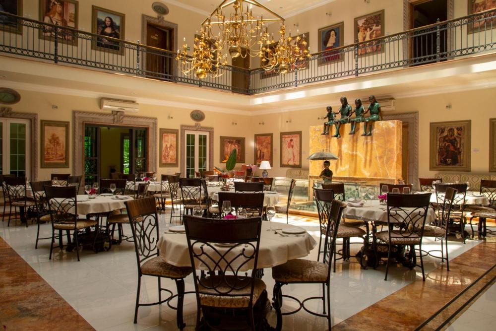 The Lorian Club, Cocoyoc