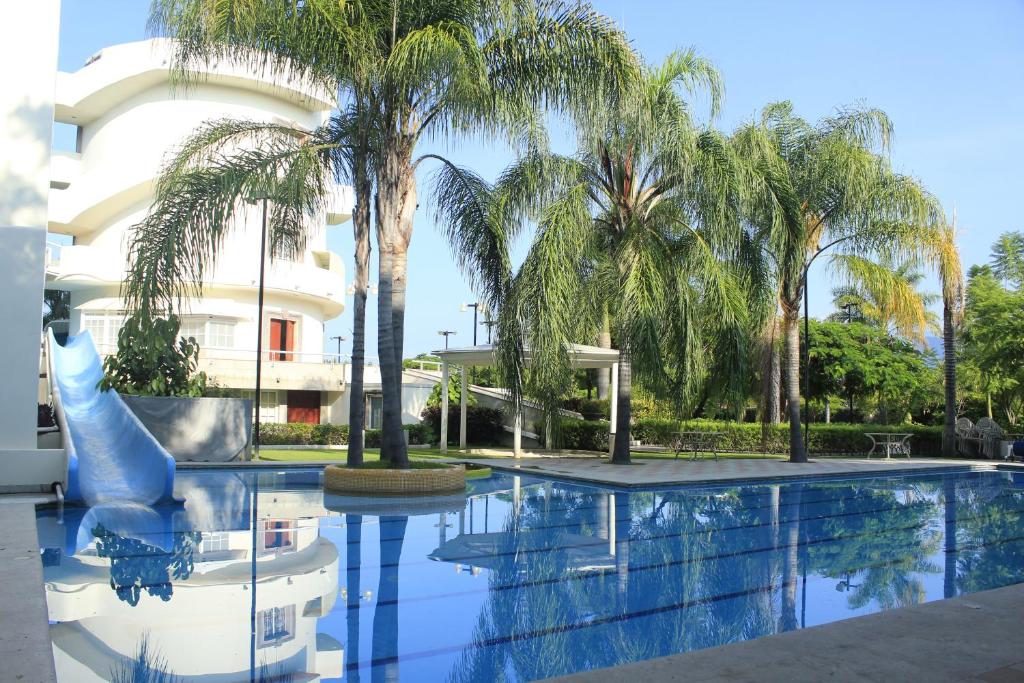 The Lorian Club, Cocoyoc