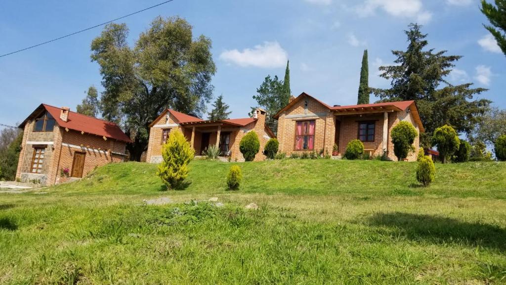 Cabañas Villa de San Miguel , San Miguel Regla ( Huasca de Ocampo )