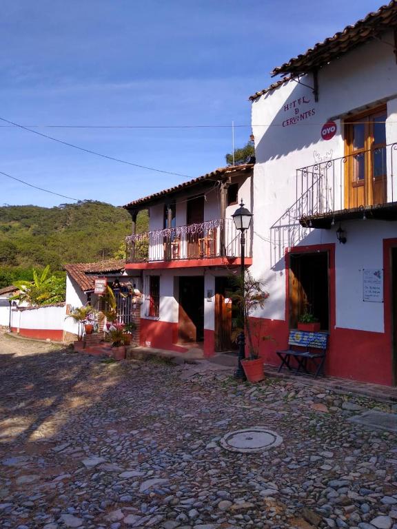 De Cervantes, San Sebastián del Oeste