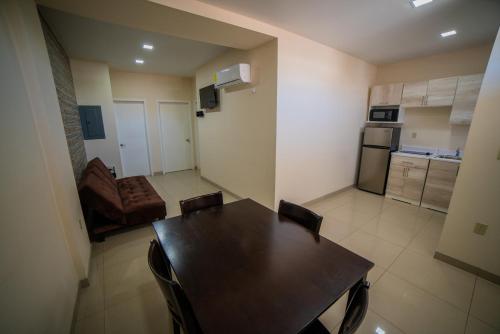 California Comfort & Suites, Los Algodones