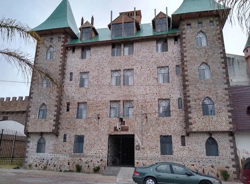 Camelot, Jalostotitlán