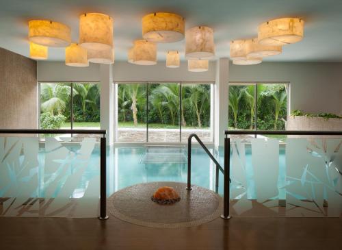 El Dorado Seaside Suites, Kantenah