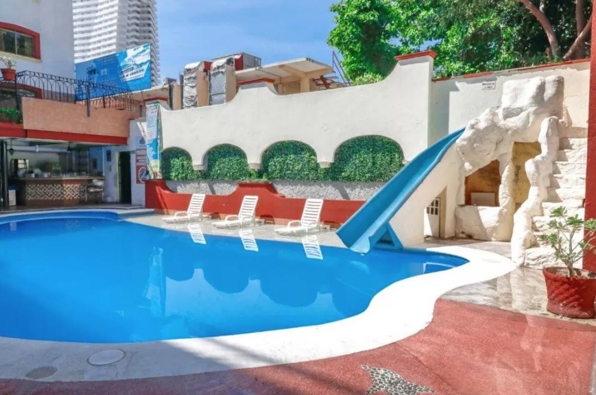 María Eugenia, Acapulco