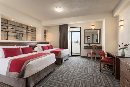 Ramada Plaza León, León