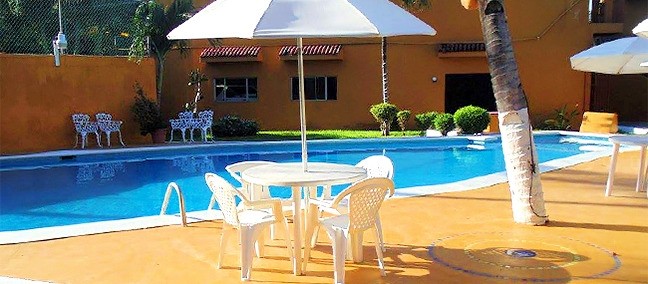 María Cristina, Manzanillo