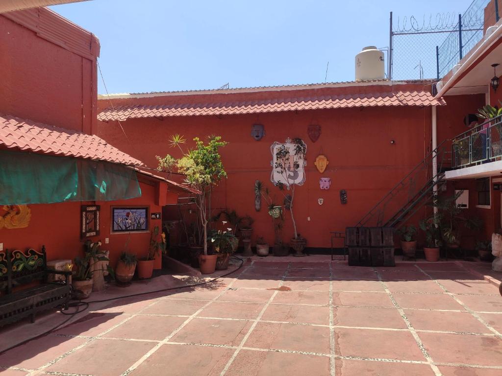 Mesón De La Salud, Ario de Rosales