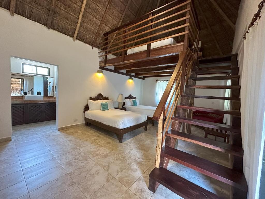 Na Balam, Isla Mujeres