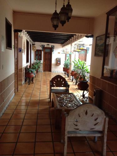 Regis, Uruapan