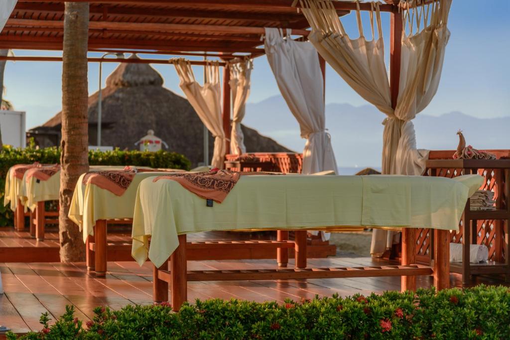 Royal Decameron Complex, Bucerías