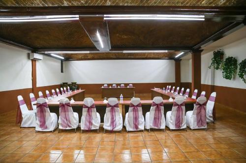 Hotel y Suites Villa del Sol, Morelia