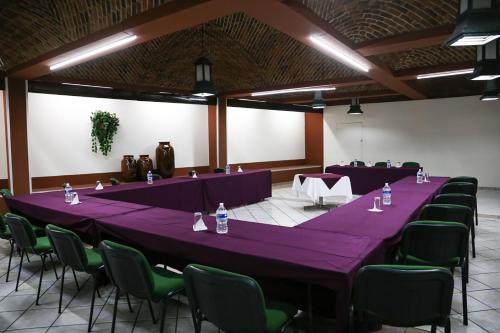 Hotel y Suites Villa del Sol, Morelia