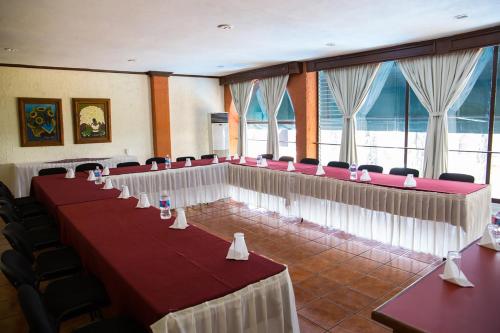 Hotel y Suites Villa del Sol, Morelia